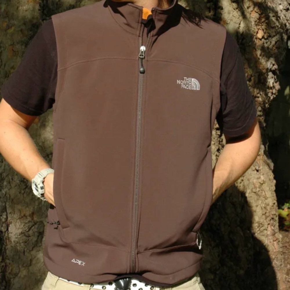 The North Face Men’s Dark Brown Apex Vest